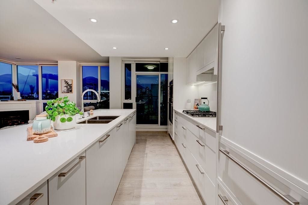188 E Esplanade, #2205
