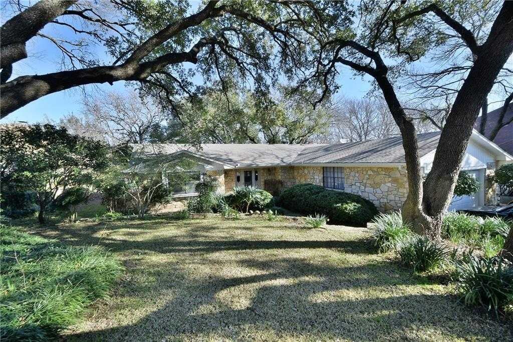 3811 Nocona Drive