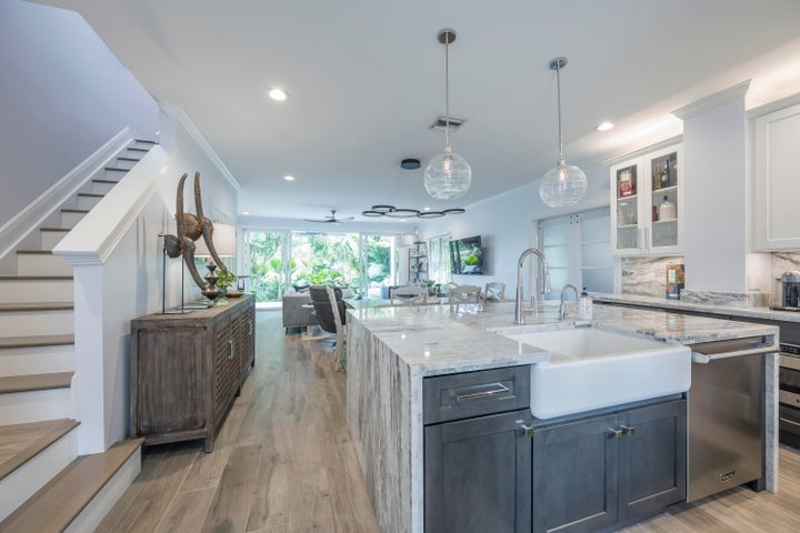 189 Golf Club Dr