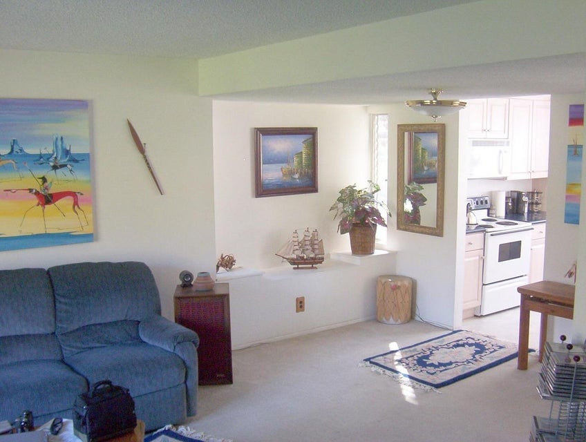 1042 Palmetto Way, #A