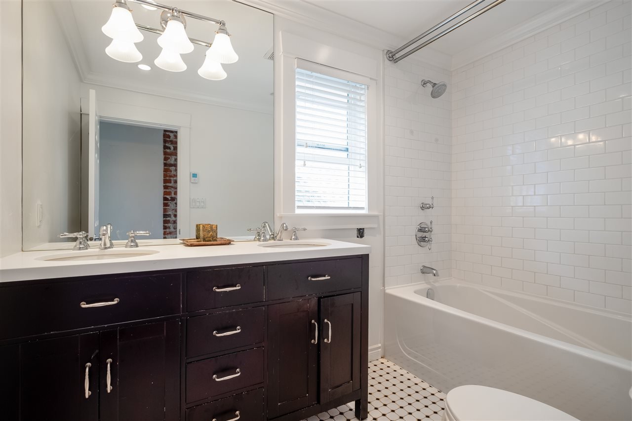 21 E 17th Ave