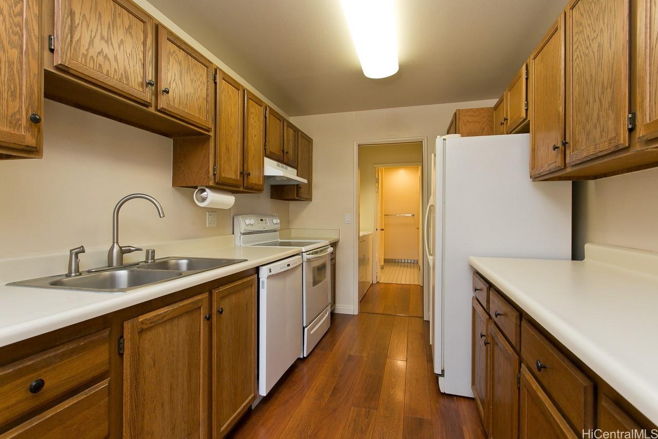 2069 California Ave #13E