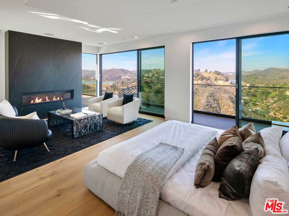 Legacy House