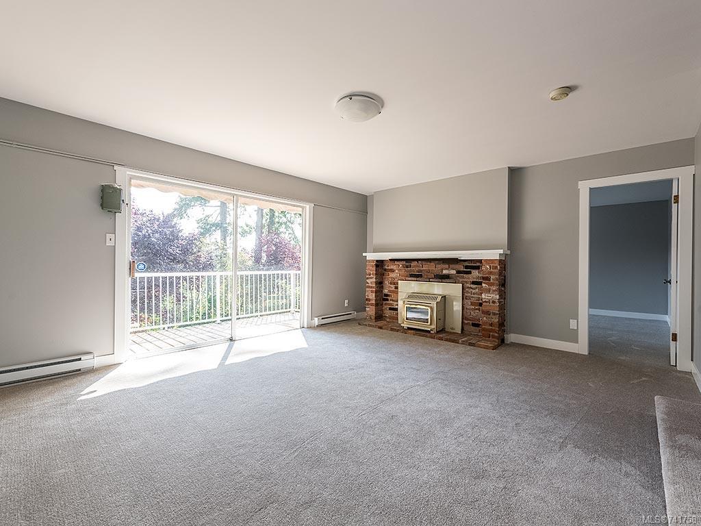 941 Kentwood Terr, Saanich