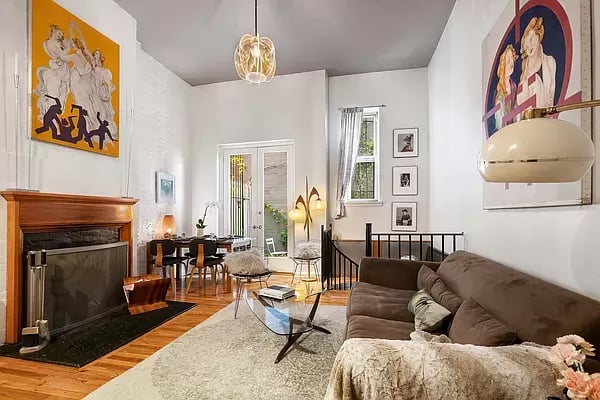 103 East 10th Street Unit: 2C