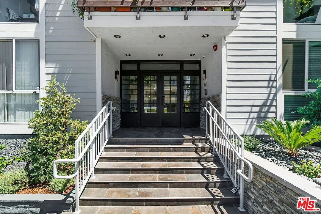 11706 Montana Ave APT 309
