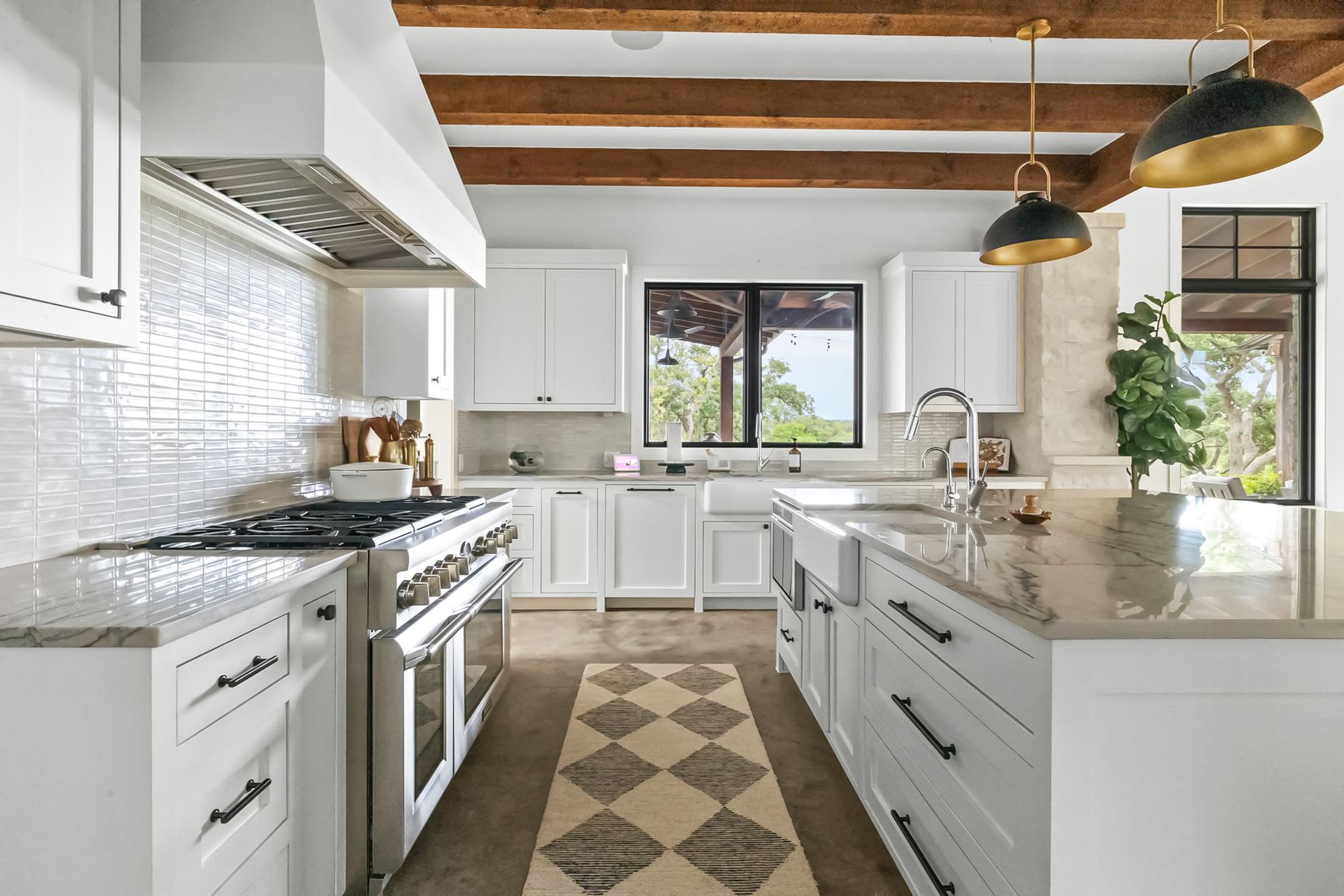 488 Dario Dr - Exceptional Living in Dripping Springs