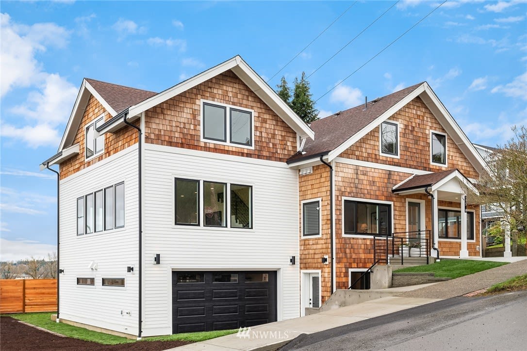339 Cedar Ave S