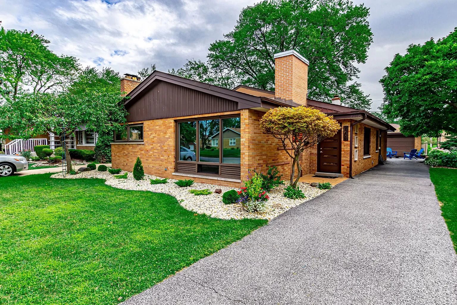 9209 S Mozart Ave