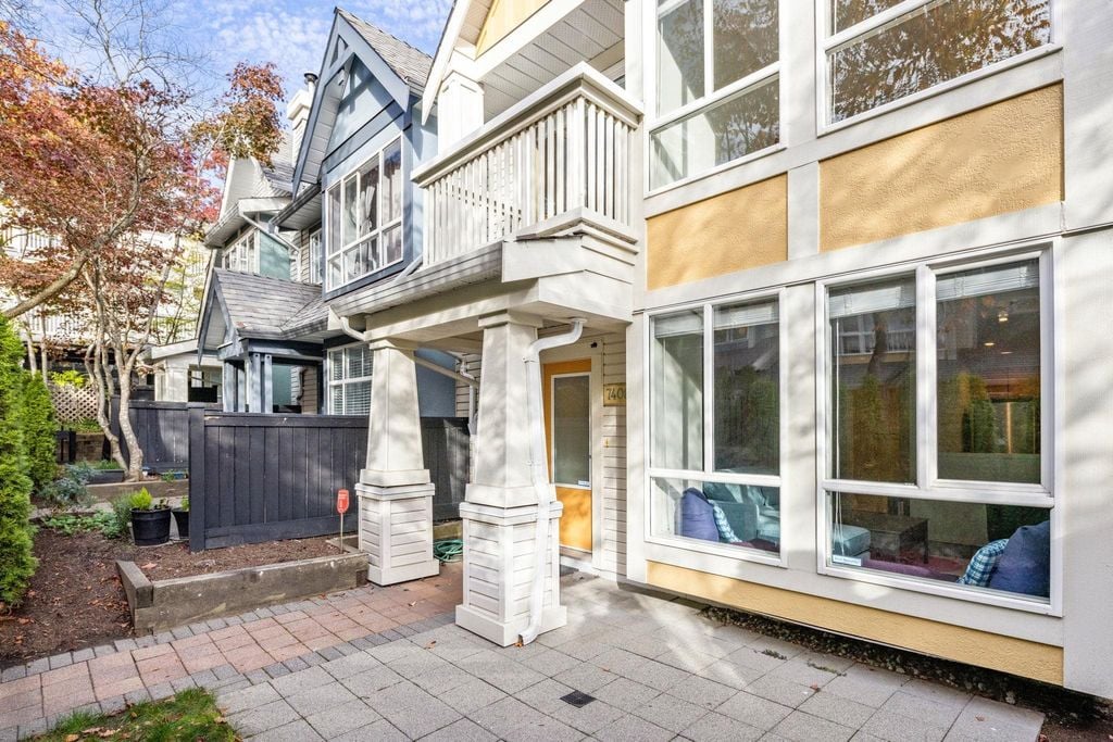 7408 Magnolia Terr