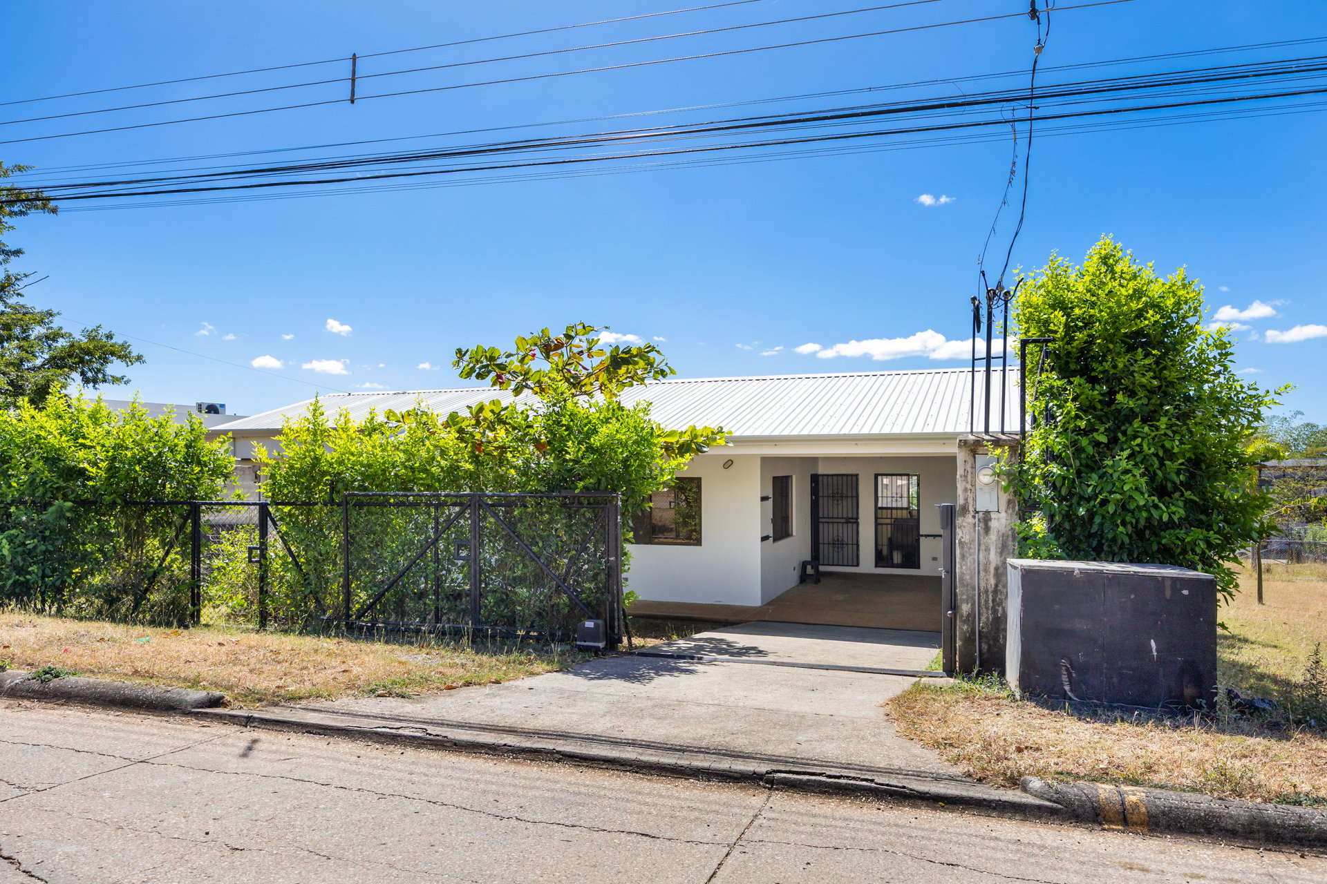 Casa Brisa Azul | 3BR Walk-to-Beach Home in Tamarindo