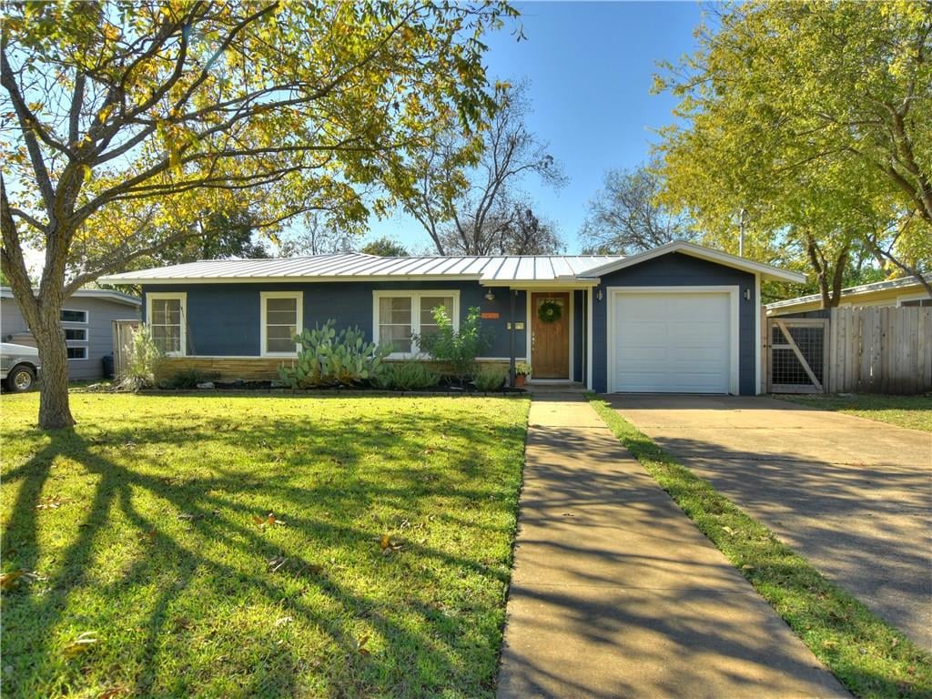 Quintessential Remodeled Crestview Bungalow