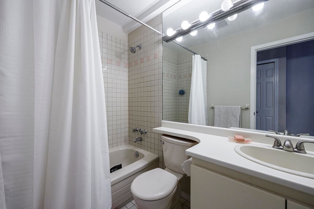 215 E Keith Rd, #2