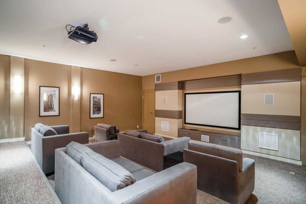 1135 Windsor Mews, #111