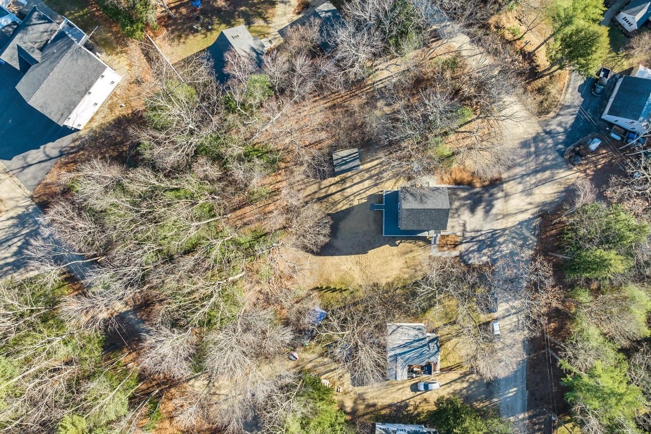 19 Eden Ln