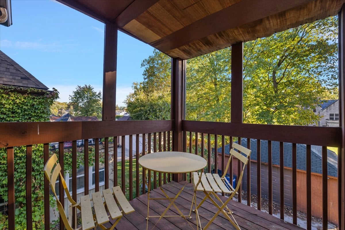 18214 Parkside Street