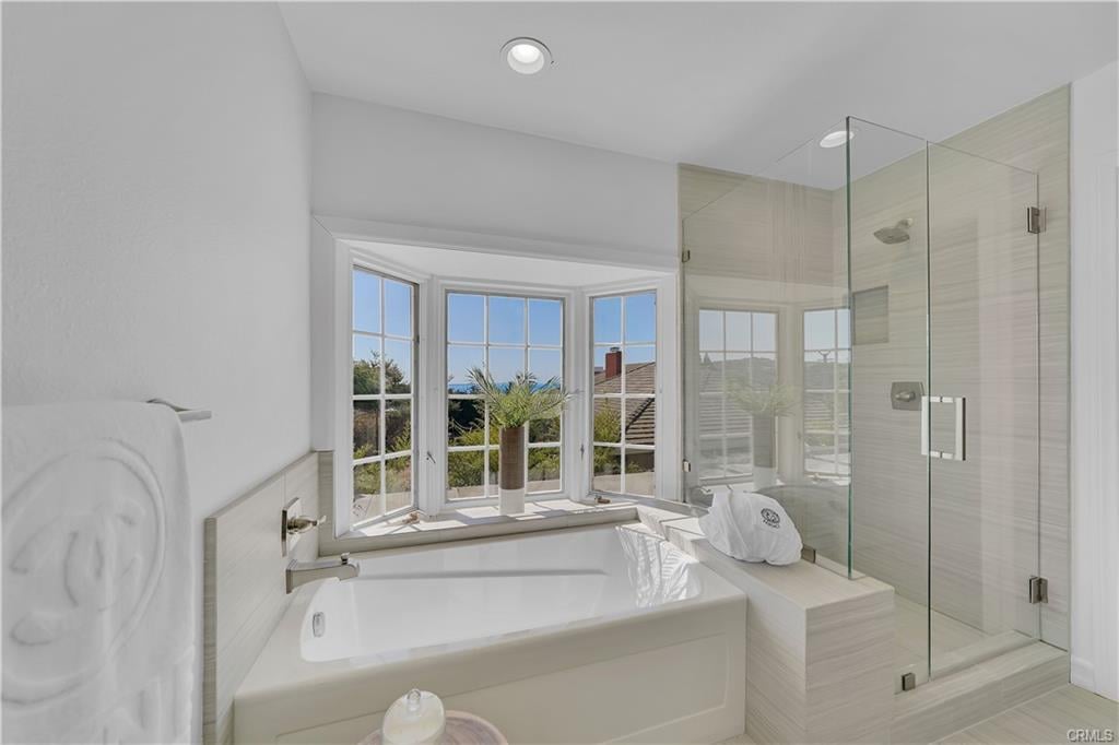 3 Monterey Cir