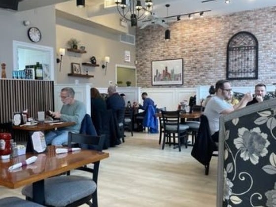 Lincoln Park Corner Kitchen