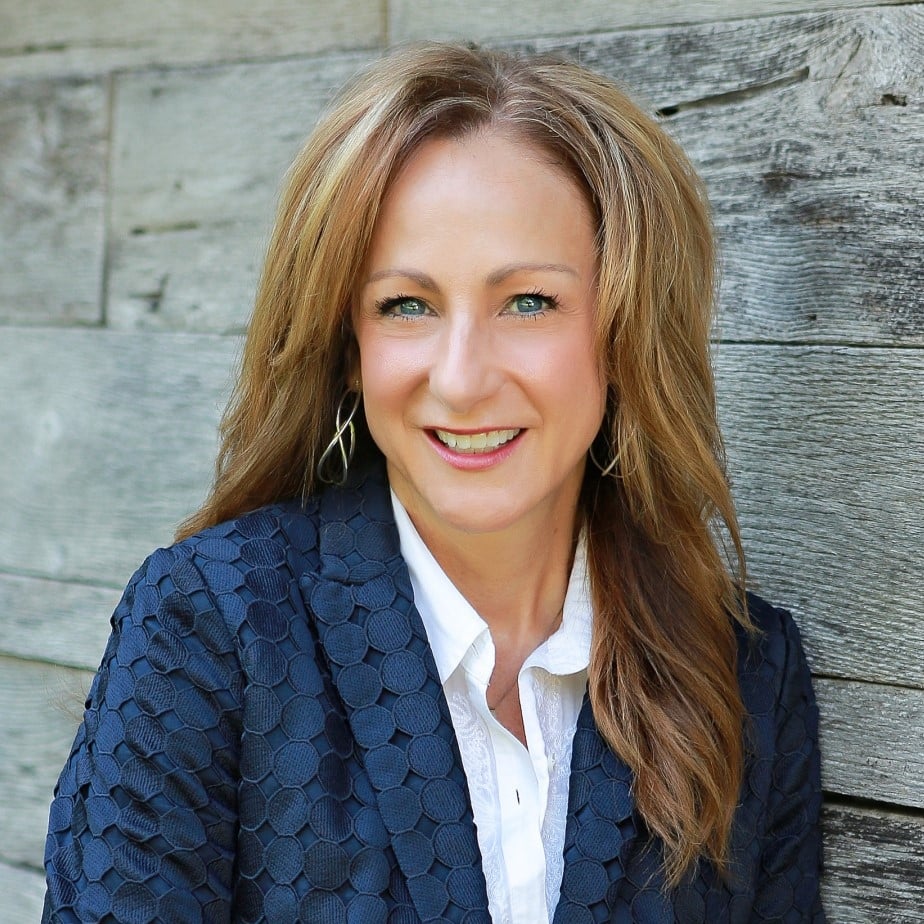 Carol Roderick Osage Beach, MO Real Estate Agent Headshot