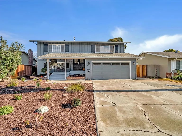 5524 Starcrest Dr