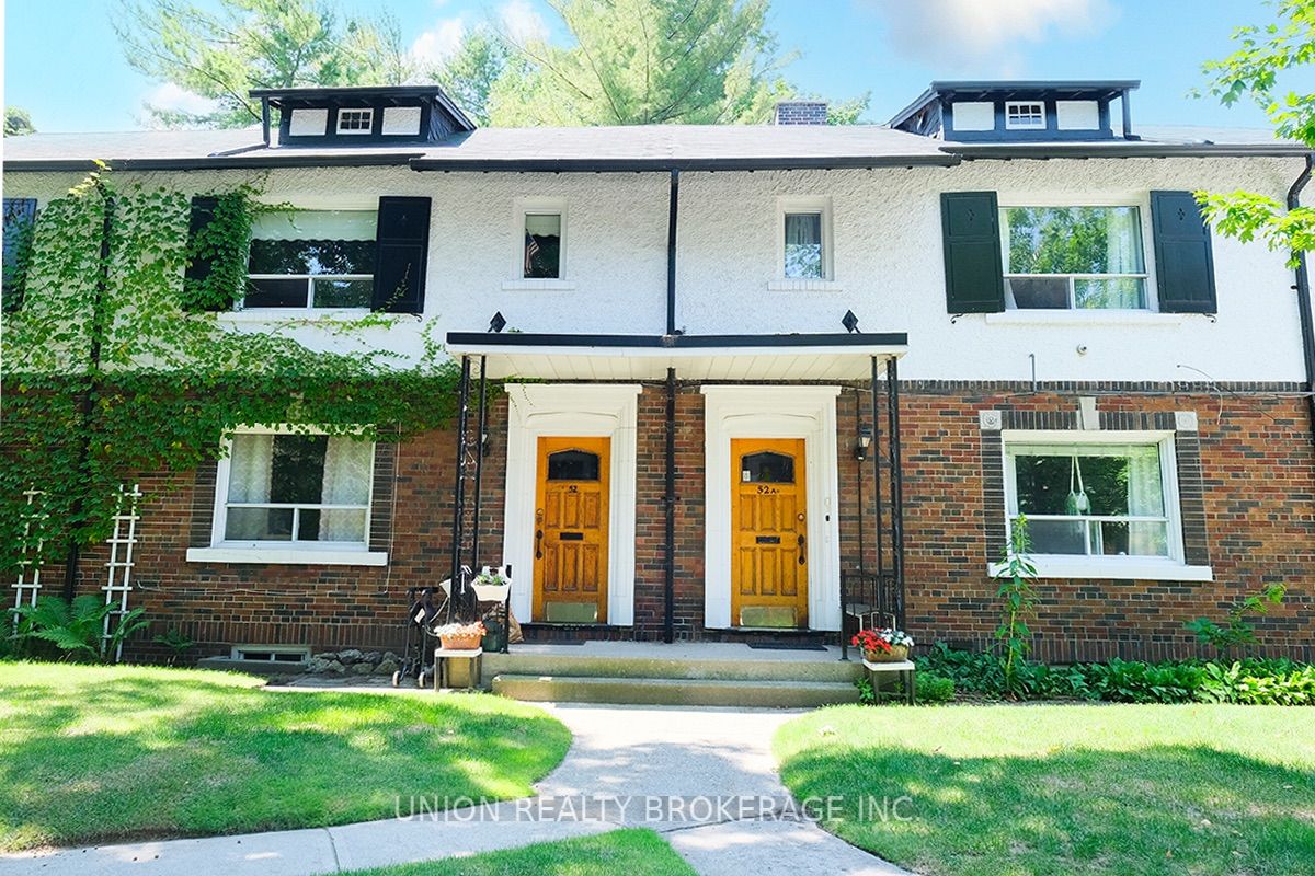 52/52A Balsam Ave