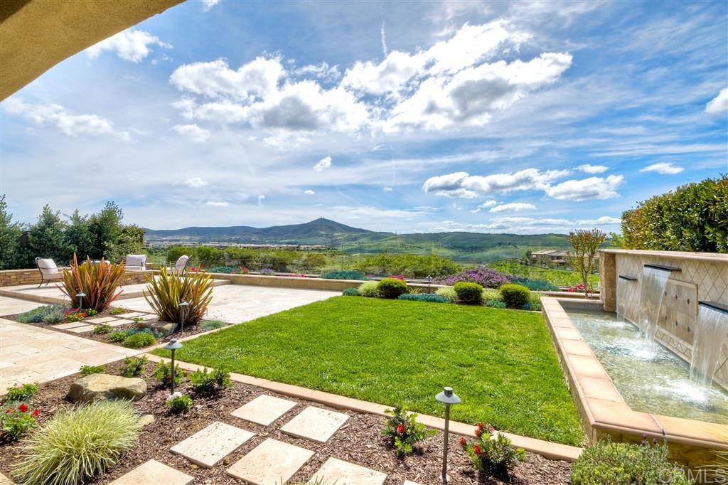 15676 Paseo Montenero