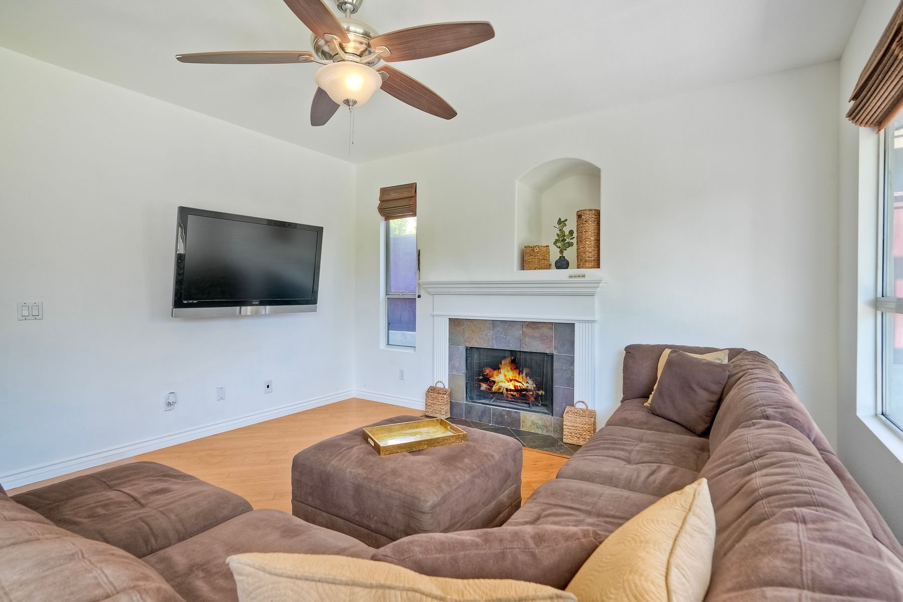 1025 Honeysuckle Dr