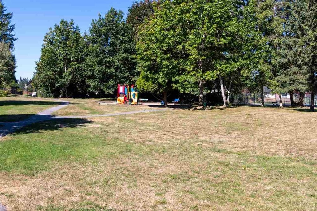 21801 Dewdney Trunk Rd, #22
