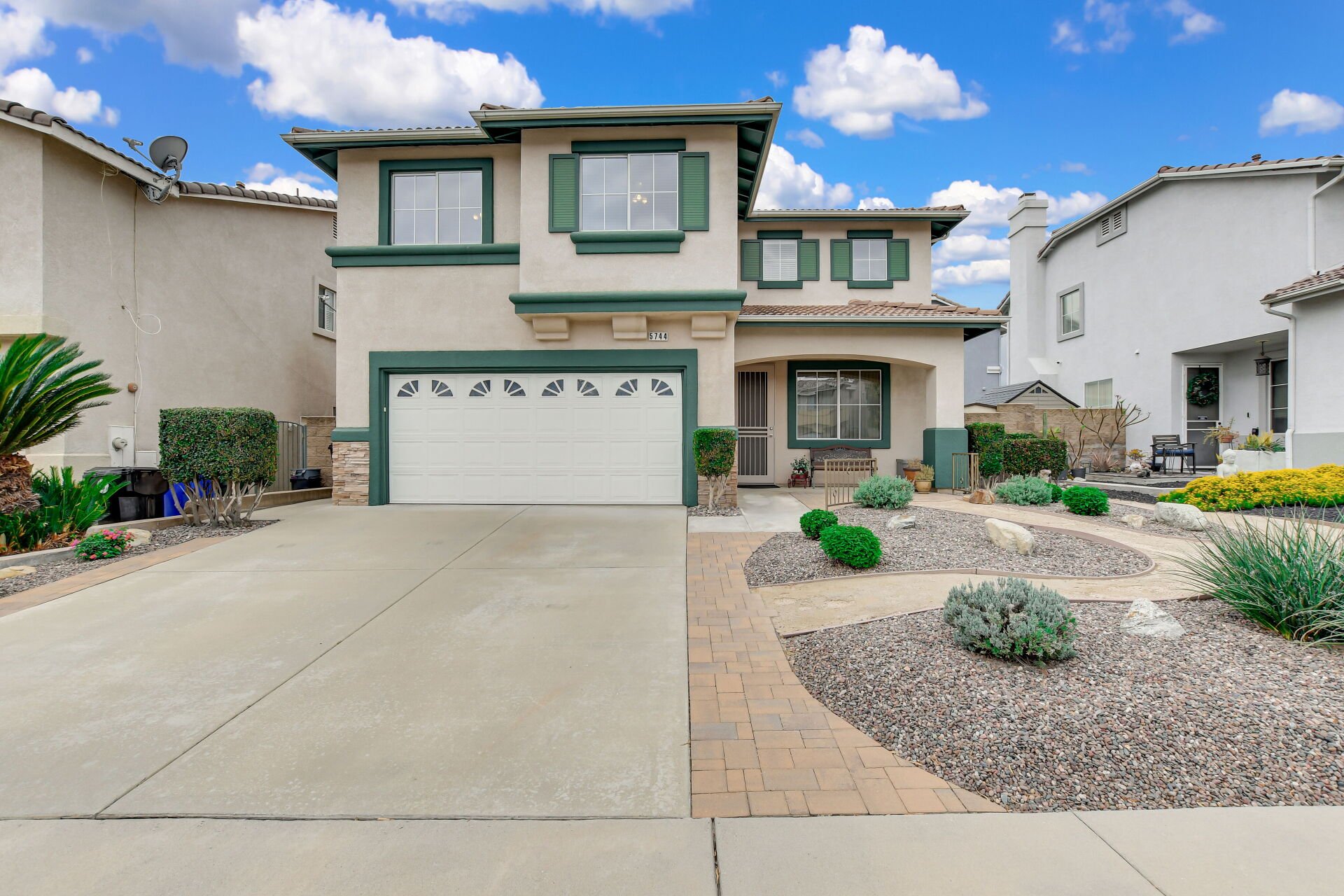 5744 Tamarisk Way