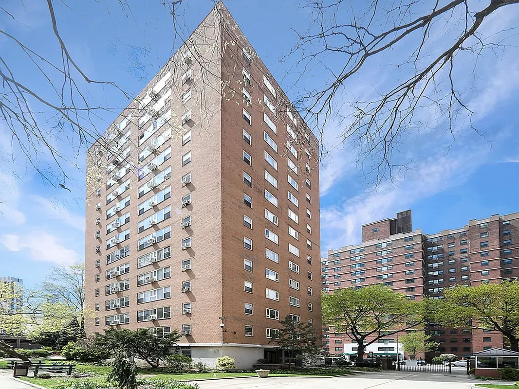 105 Ashland Place #4C