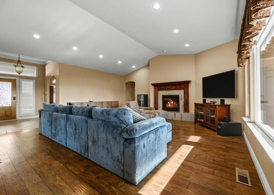 303 Taryn Ct