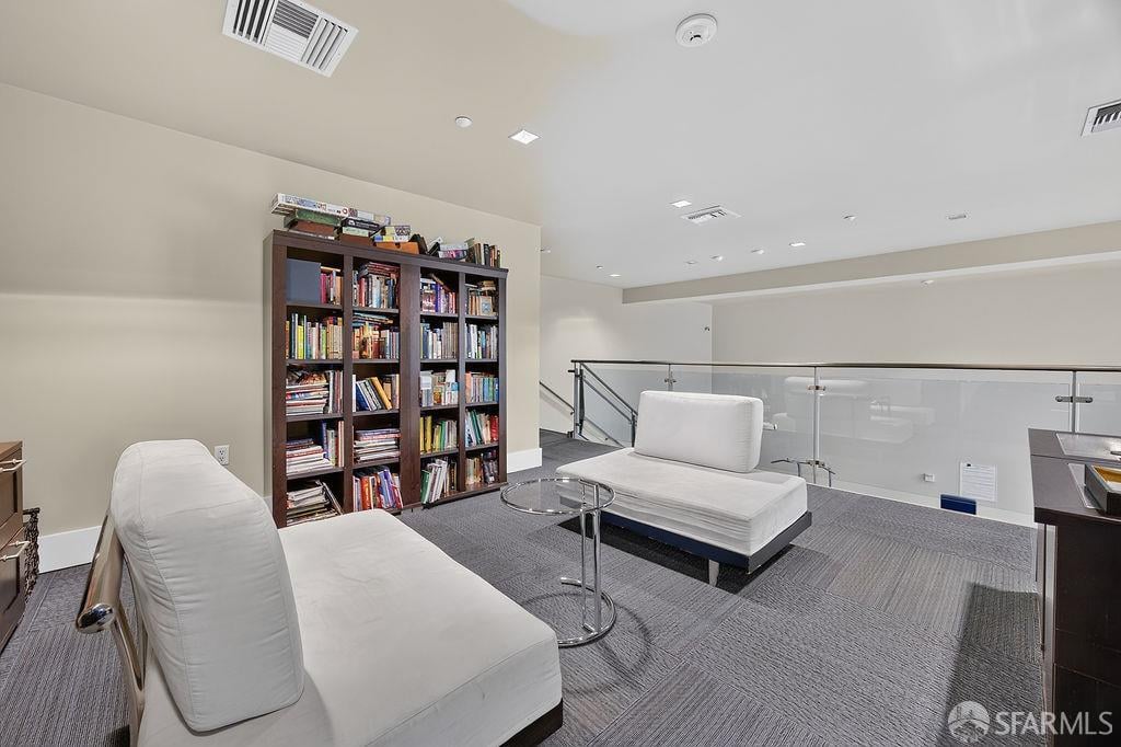 585 9th Street #551