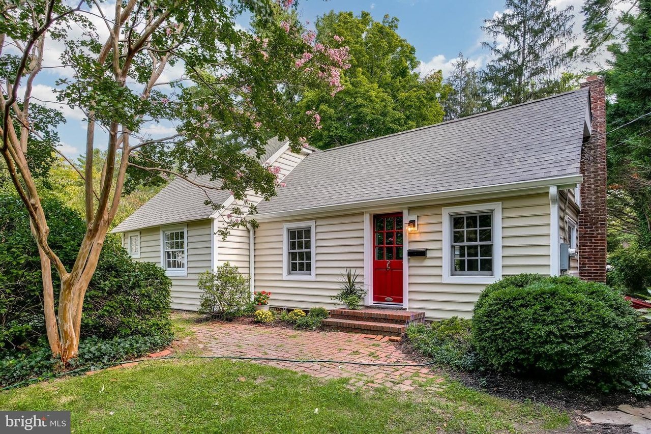 102 Evergreen Rd