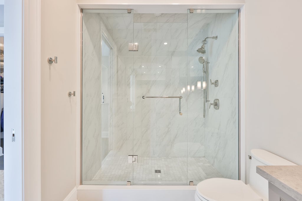 2060 Lakeshore Road #2101