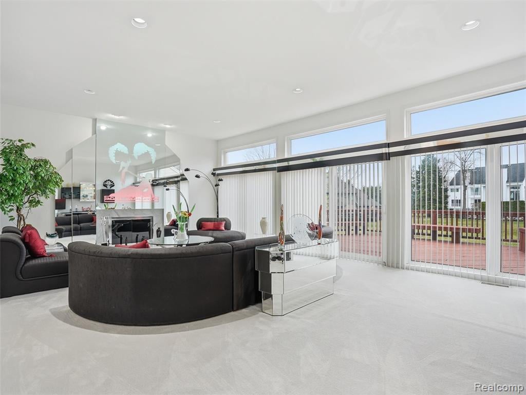 3827 Manchester Court