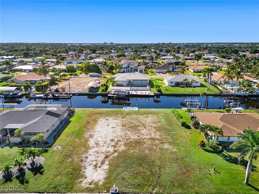 9821 Cypress Lake Dr
