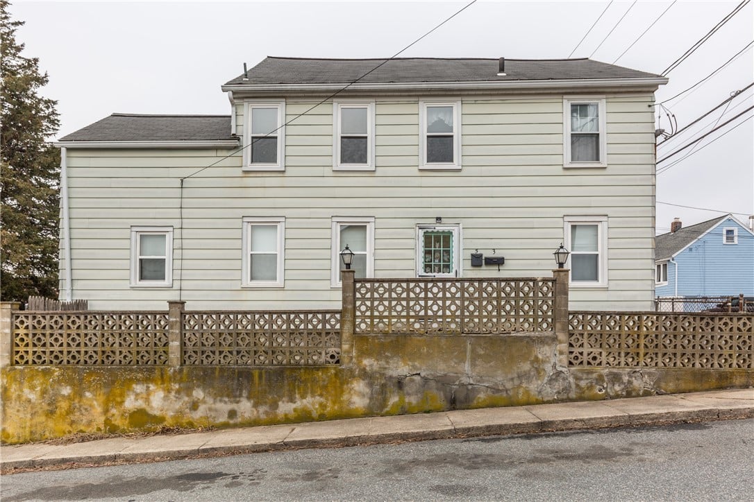 18 Pulaski St