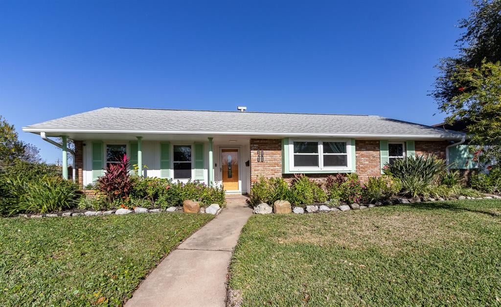 38 Willow Ln