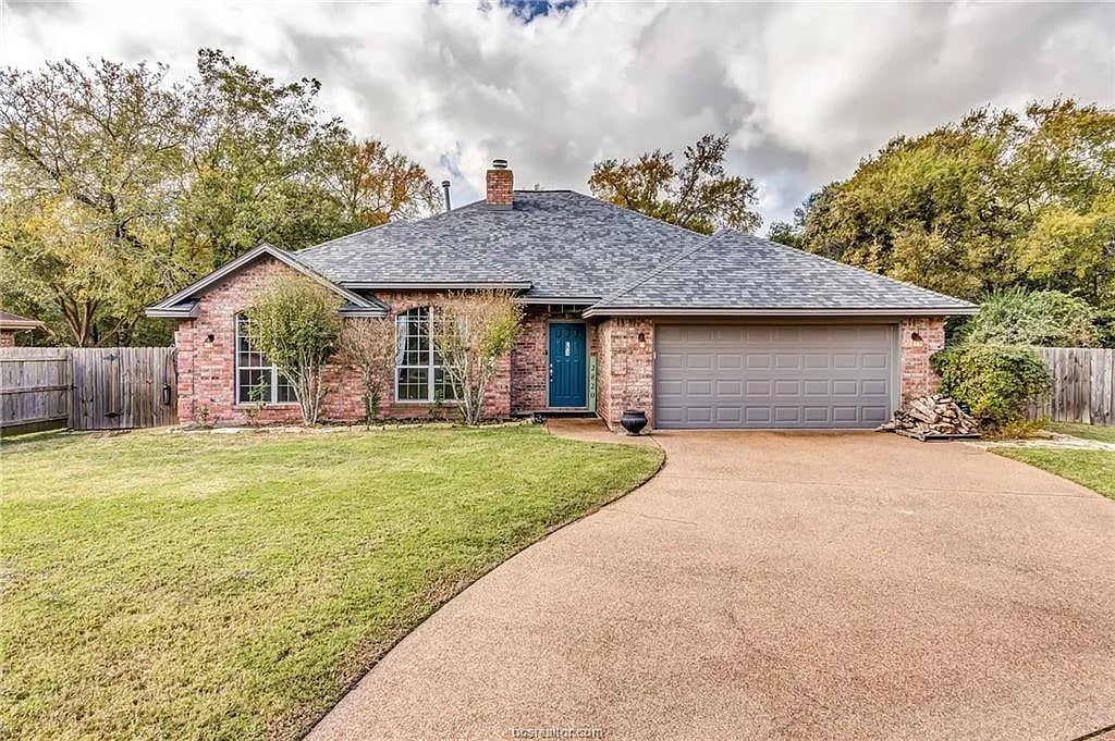 2820 Bishops Gate Cir