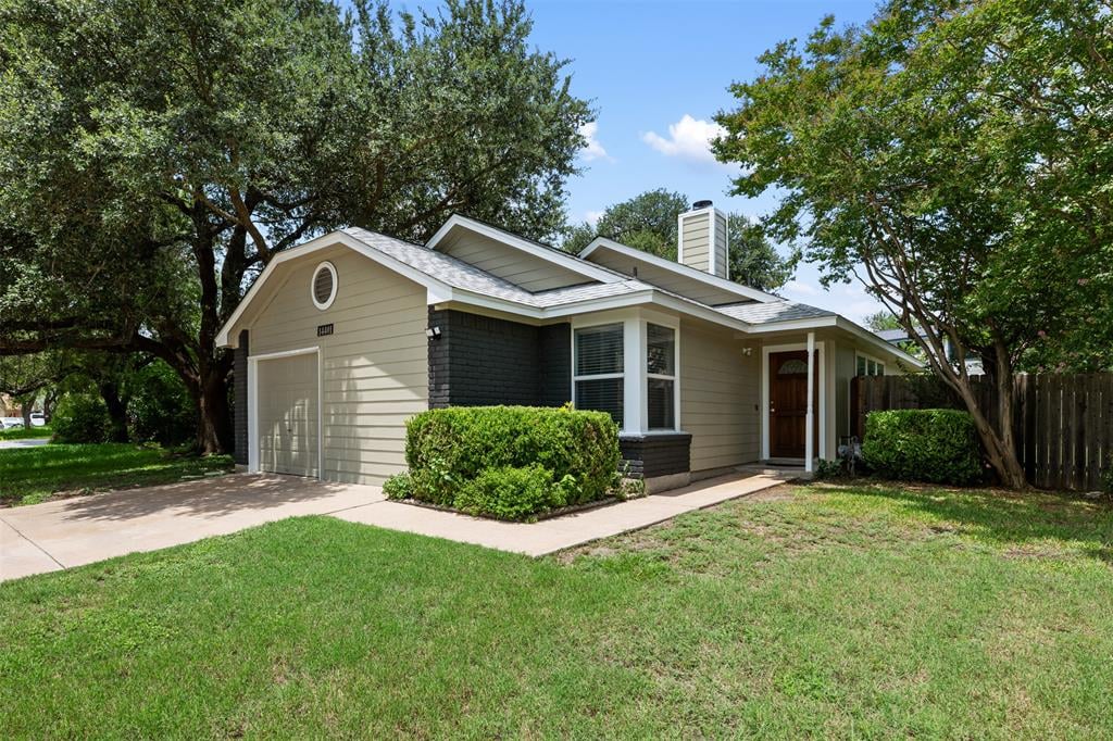 14401 Tiffer Ln