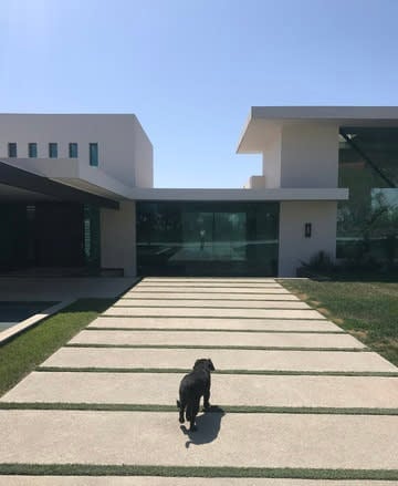 3000 Benedict Canyon Dr