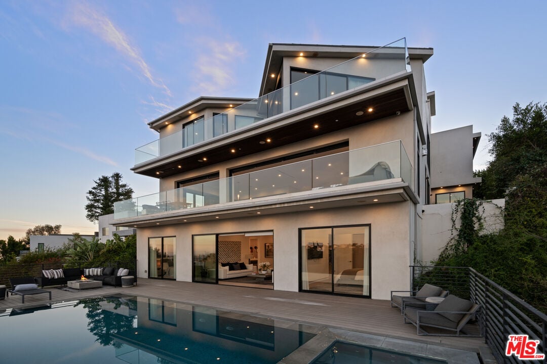 Aurelian Crest, Linda Flora Dr, 90049