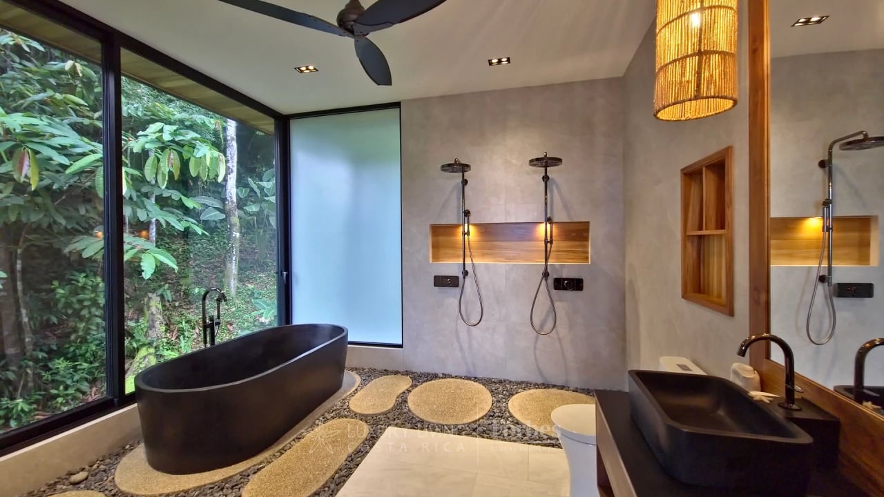 21094N - Luxury Ocean-View Villa in Costa Verde - The Jade Horizon