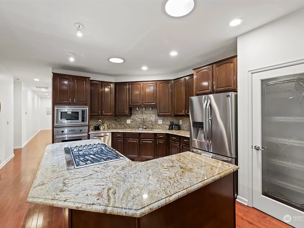 5232 W Old Stump Dr NW