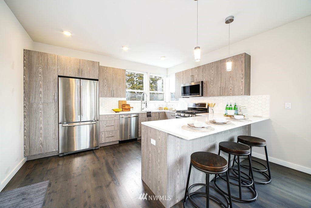 839 NE 52nd St Unit A