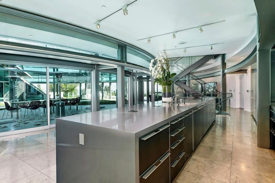 Estate Opulent