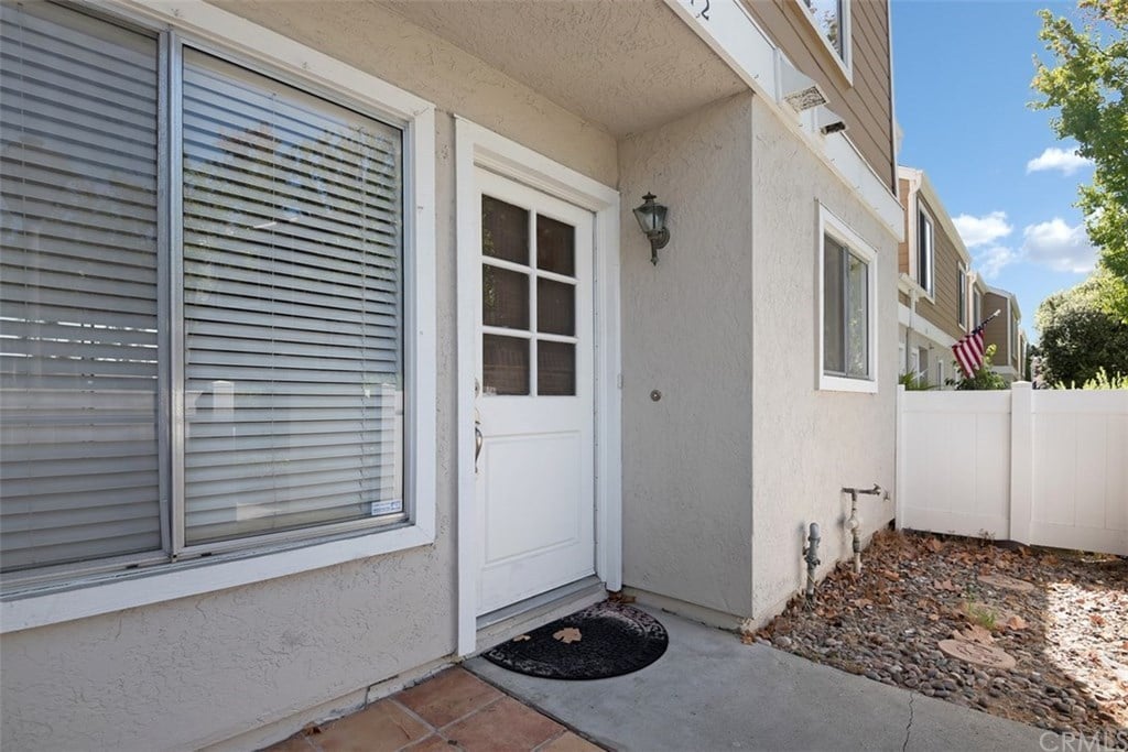 12 Birchwood Ln