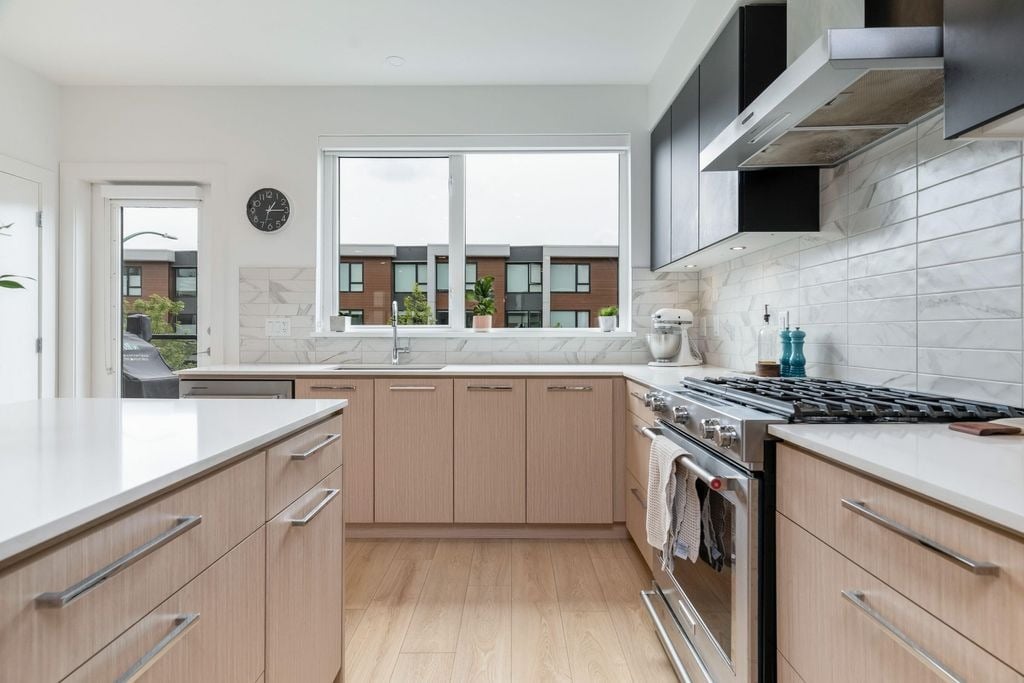 602 Lile Dr, #8