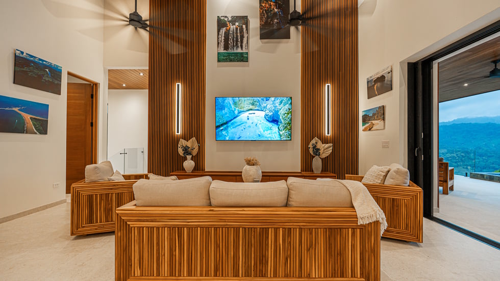 3 Bedroom Luxury Modern Tropical Home in Dominical