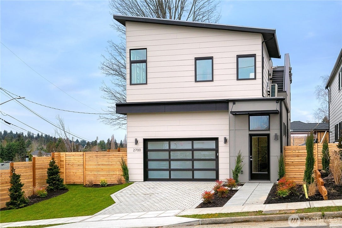 2700 NE 75th Street